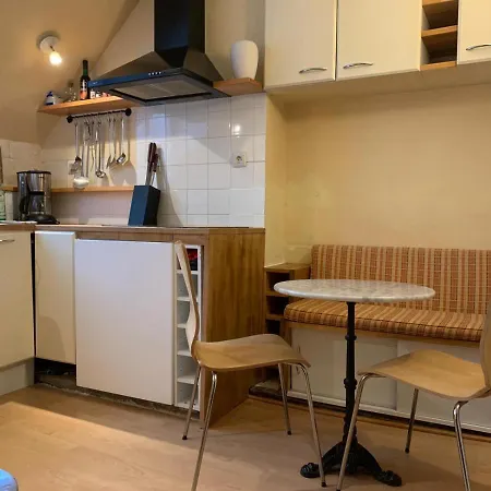 Republique - Reaumur Charming Large Studio Apartamento *